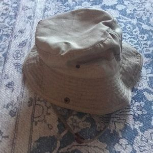 Large tan hat